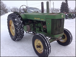 John Deere R