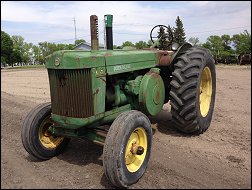 John Deere Model R