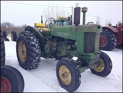 John Deere 730