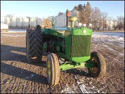 John Deere R