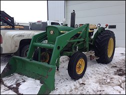 John Deere 2130