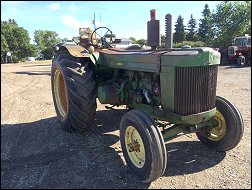 John Deere Model R