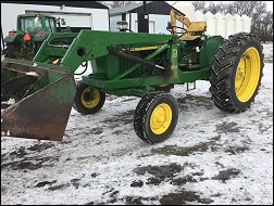 John Deere 2130