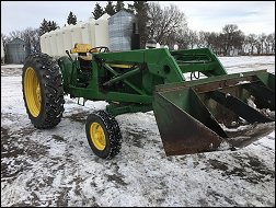 John Deere 2130