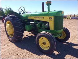 John Deere Model 830