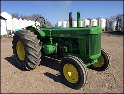 John Deere Model R