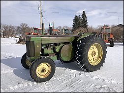 John Deere R