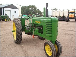 John Deere Model B