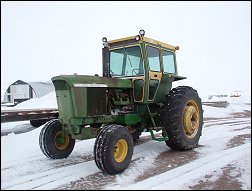 John Deere Model 4520