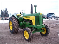 John Deere 630 Standard