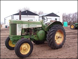 John Deere 630 Standard