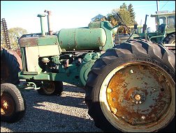 John Deere 730 LP