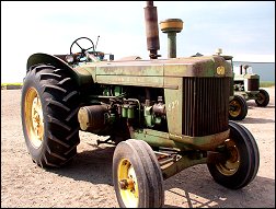 John Deere Model 820