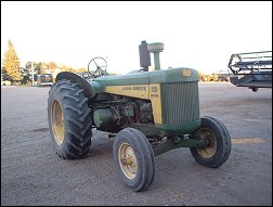 John Deere Model 830