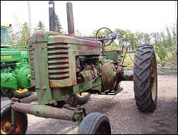 John Deere Model GW