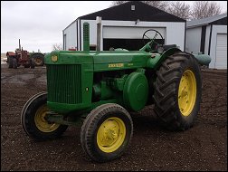 John Deere Model R